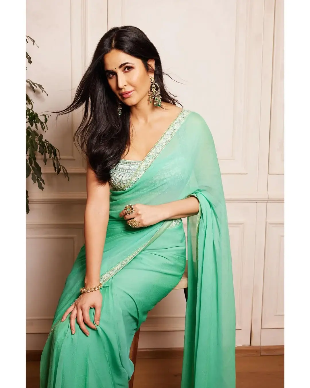 BEAUTIFUL INDIAN ACTRESS KATRINA KAIF IN GREEN SAREE